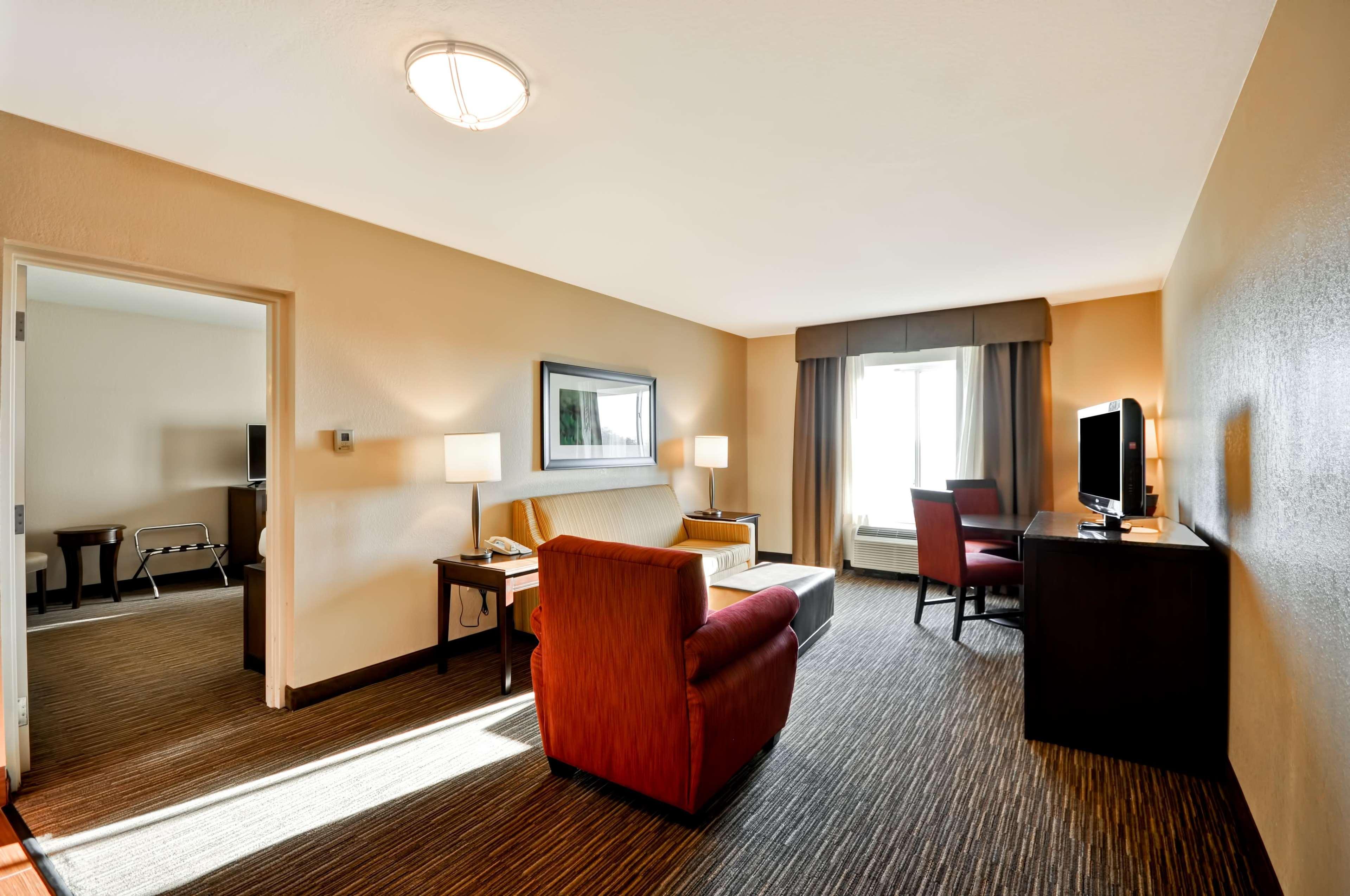 Hilton Garden Inn Tampa North Temple Terrace Exterior foto
